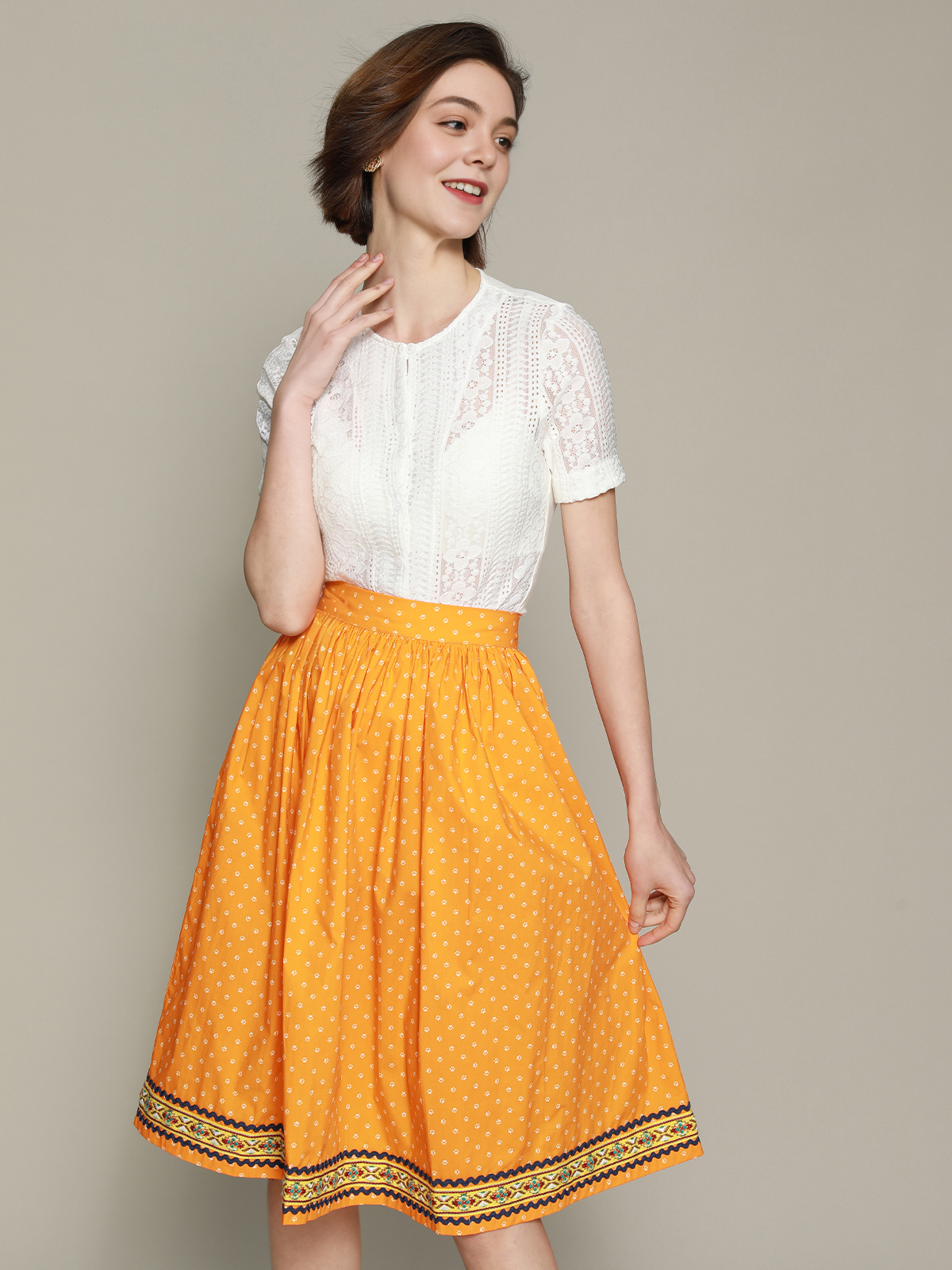 Modernes Wildleder Dirndl in Gelb