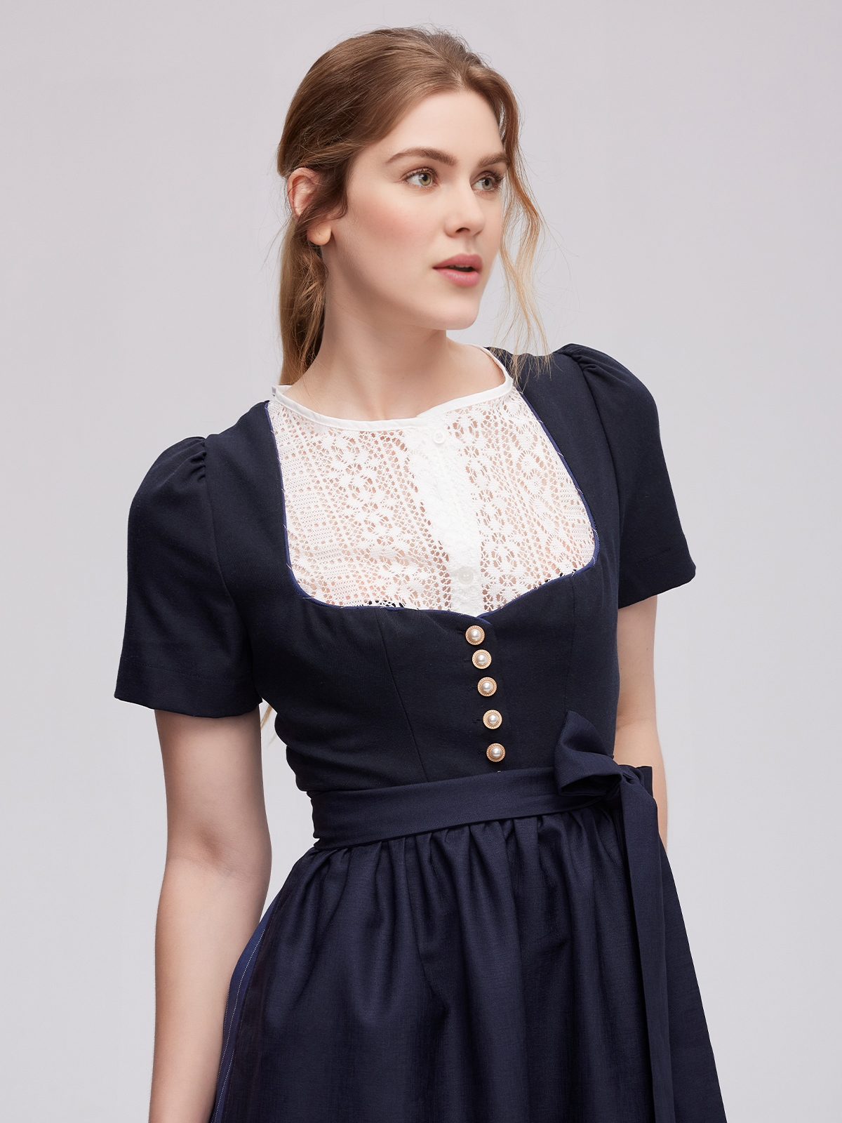 Marjo Dirndlbluse Schwarz