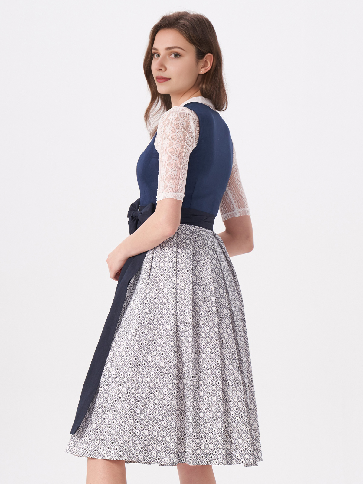 Modernes Dirndl in Blau