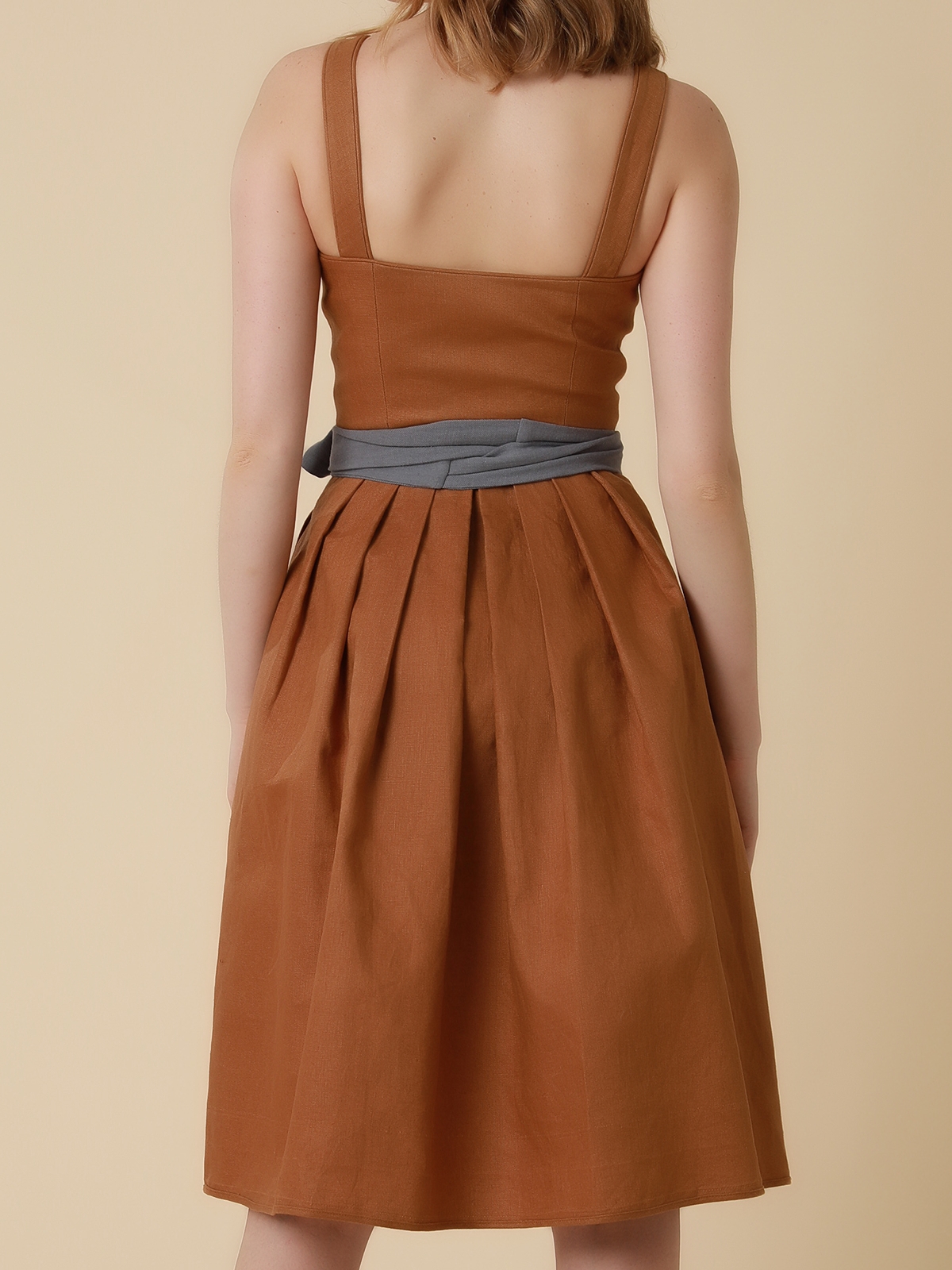 Dirndl in Gelb und Grün