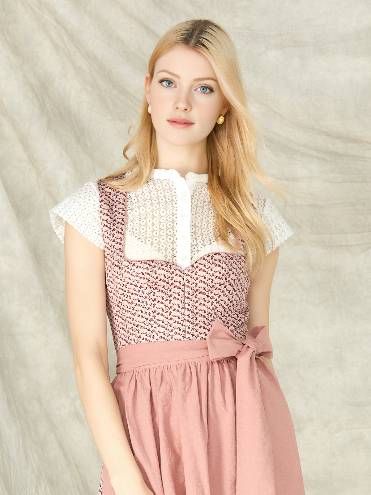 Dirndl Gelb in eleganter Ausführung