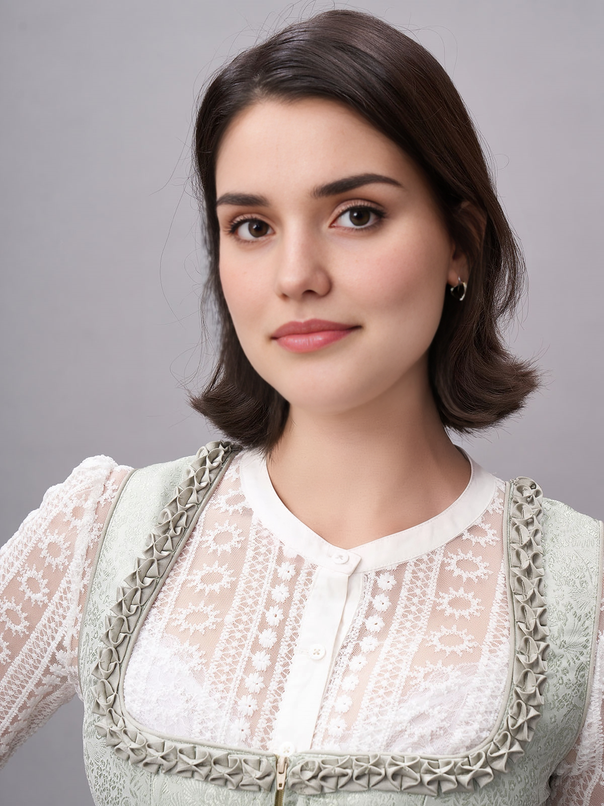 Moderne grüne Dirndl-Variante