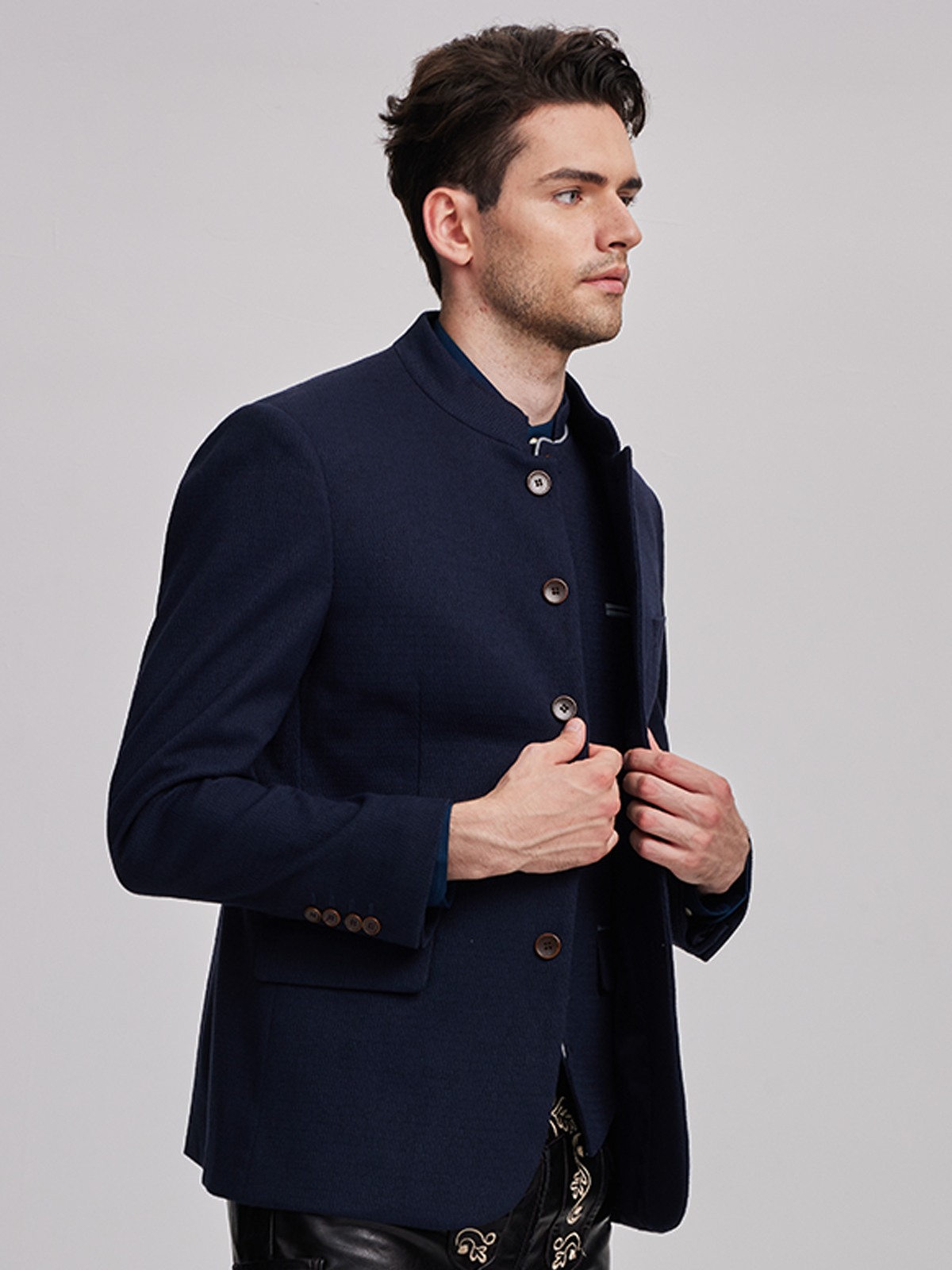 Hochwertiges Dirndl in Blau