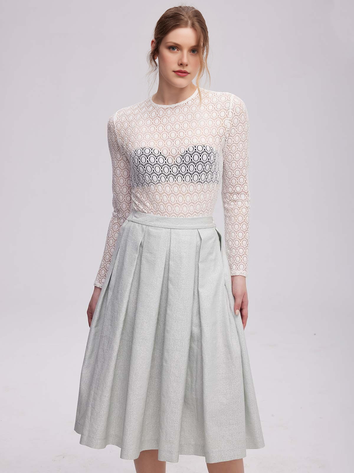 Midi Dirndl Rot – stilvoll und traditionell