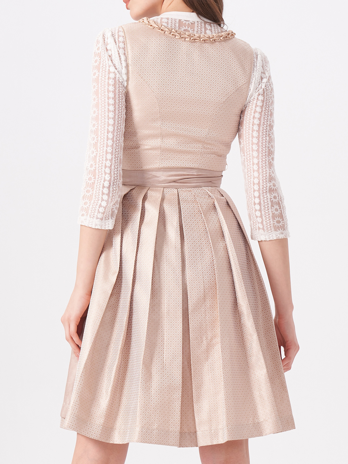 Dirndl mit großem Ausschnitt in Beige