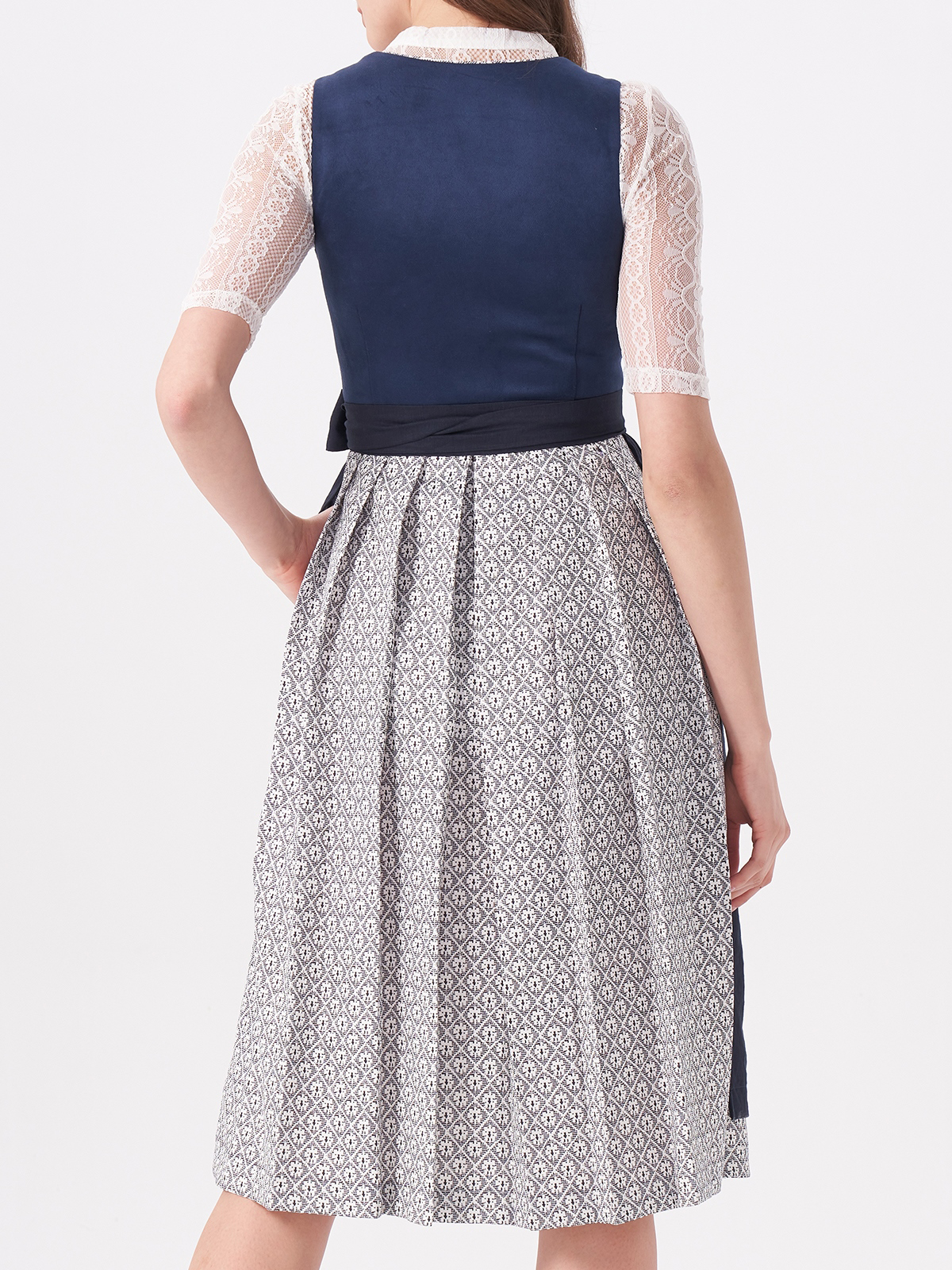 Dirndl mit großer Oberweite