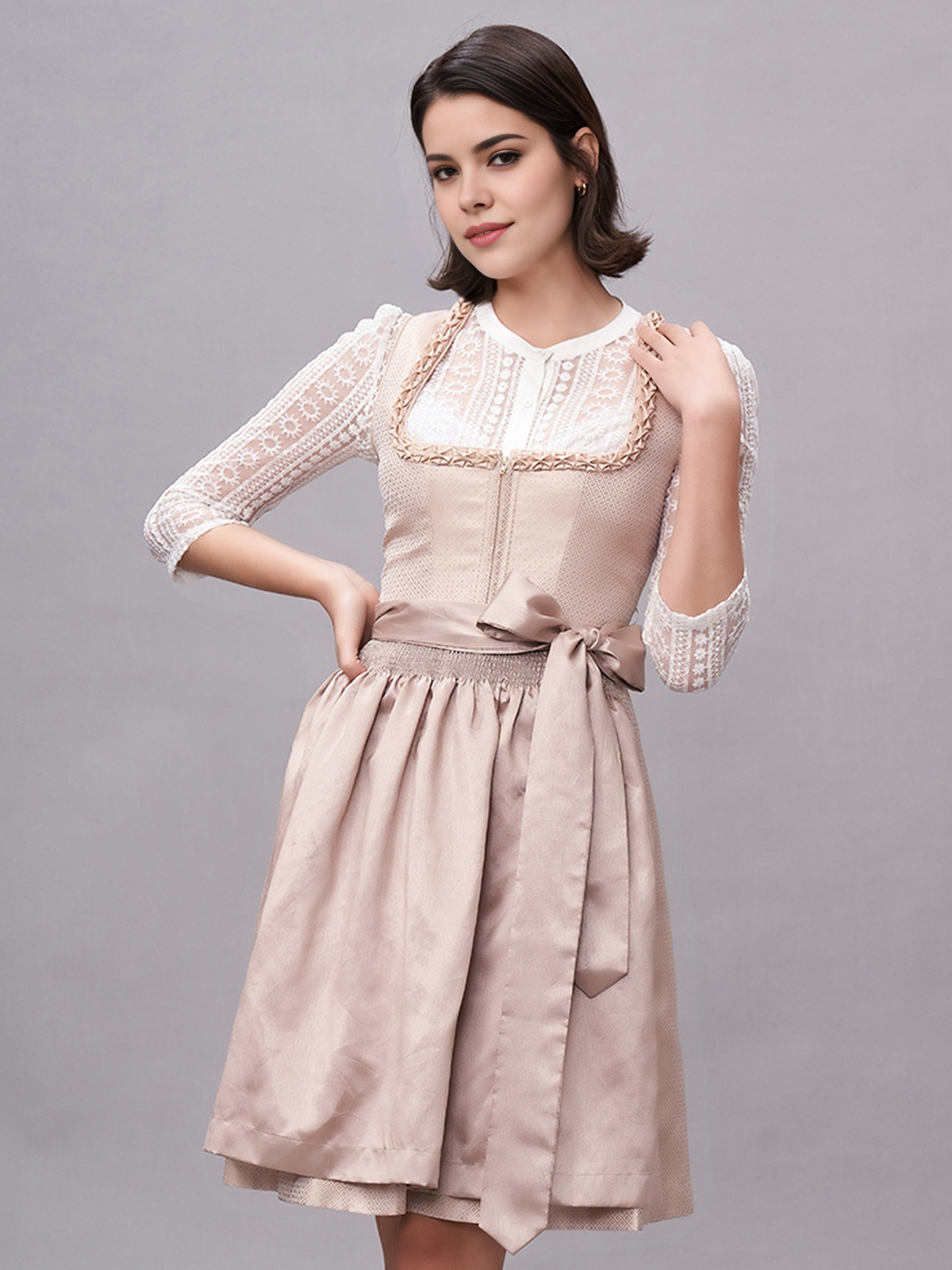 Dirndl Body in Beige – zeitlos elegant