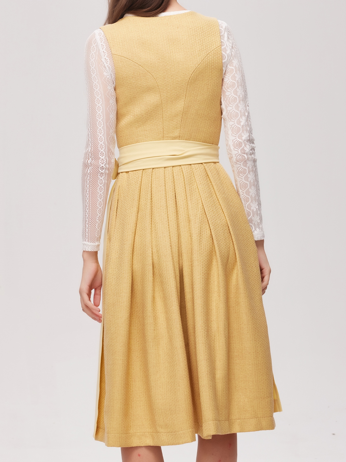 Elegantes gelbes Ehreer Dirndl