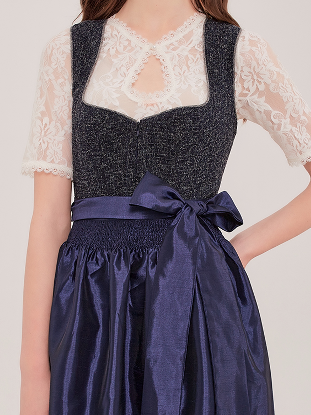 Dirndl in Blau – perfekt für festliche Anlässe