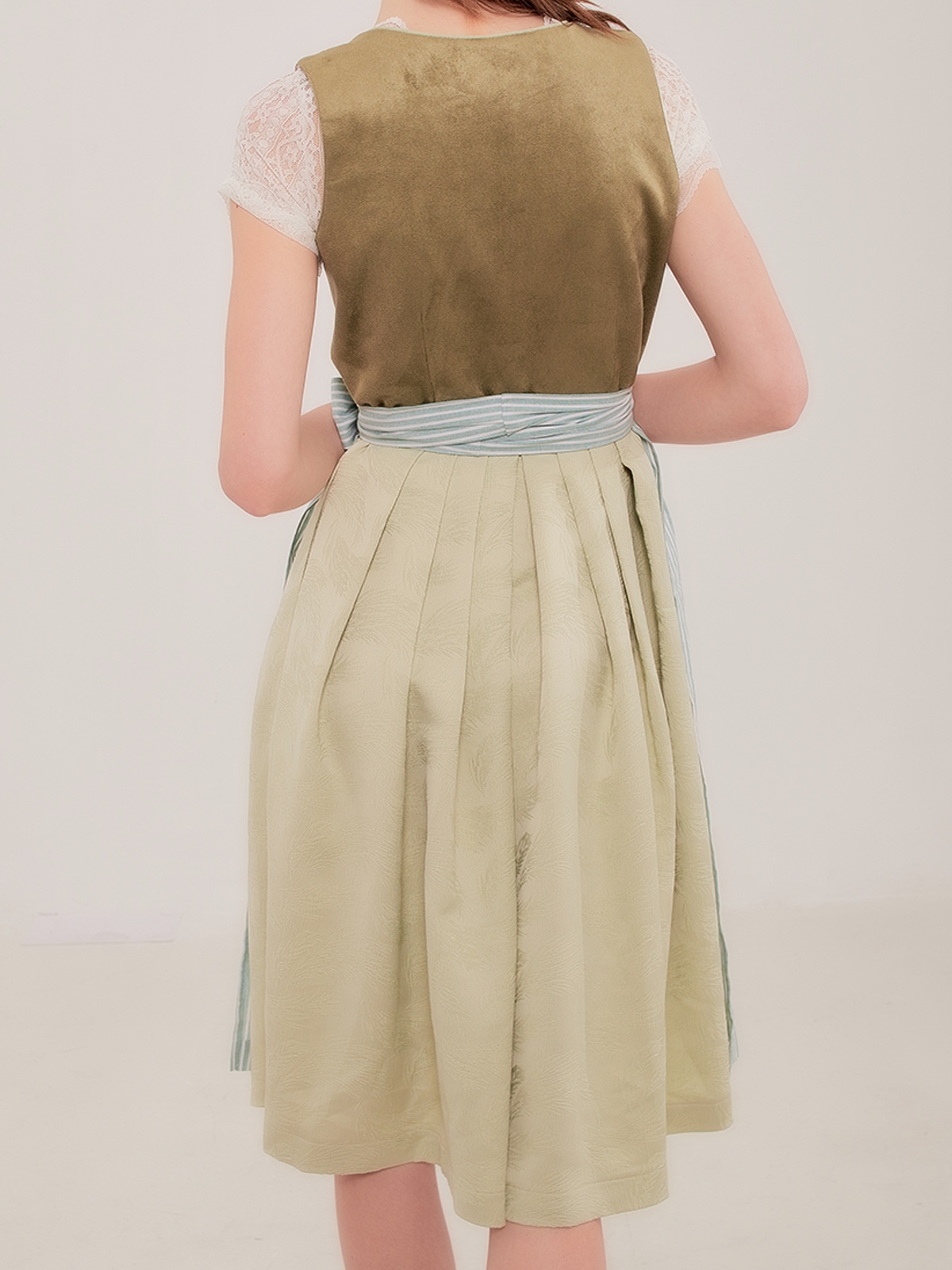 Dirndlbluse in Grün