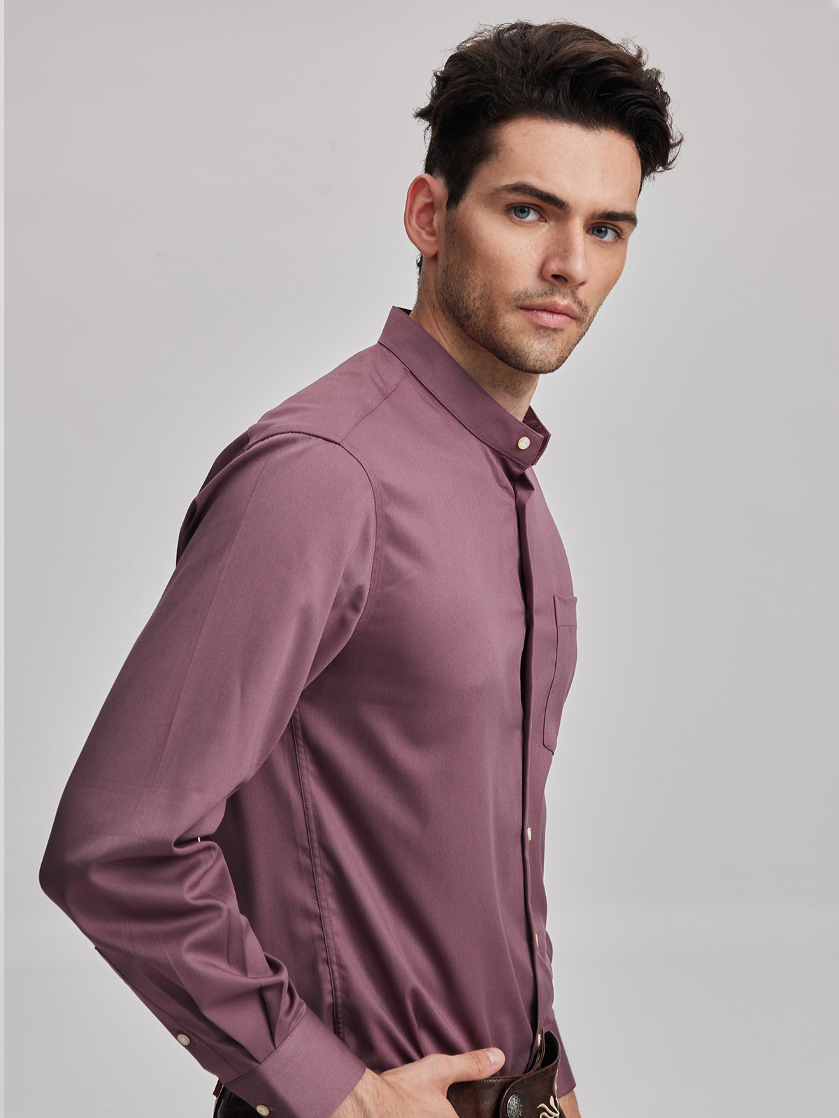 Beiges Herrenhemd mit eleganter Struktur